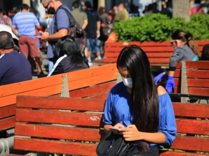 90% de chilenos no estaría dispuesto a perdonar a su isapre si cometiera un error durante la crisis
