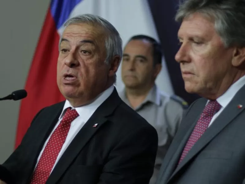 Defensa y Salud coordinan labores preventivas para impedir masificación del coronavirus en Chile