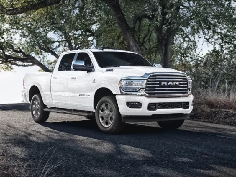 Más de 300 camionetas RAM 2500 reciben alerta del Sernac por riesgo de incendio