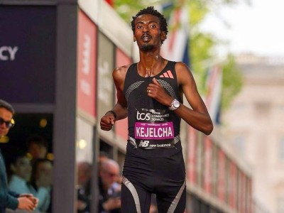 Yomif Kejelcha rompe el récord mundial en la Media Maratón de Buenos Aires